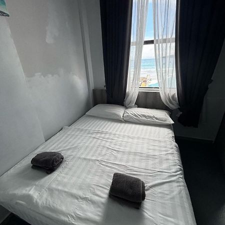 The Room Inn - Pasir Panjang Kampung Kuala Besut Dış mekan fotoğraf
