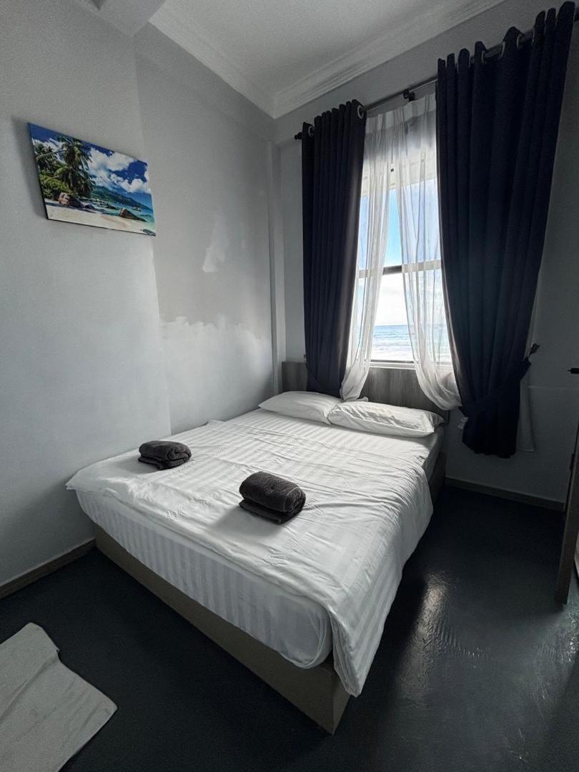The Room Inn - Pasir Panjang Kampung Kuala Besut Dış mekan fotoğraf